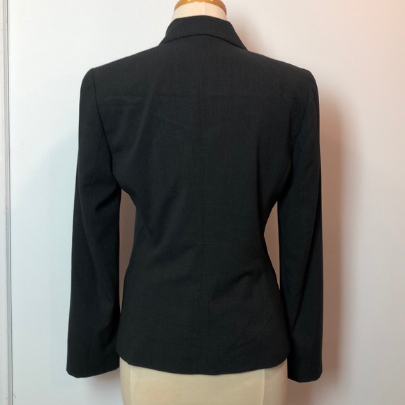 Tahari Suit Jacket(10)and Pants(8) - Picture 4 of 16